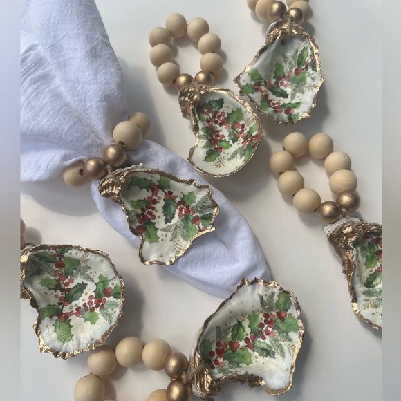 Set of 6 Decoupaged Oyster Shell Napkin Rings, Holly - Picture 1 of 12